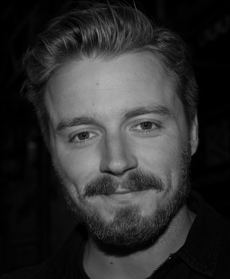 Portrait of Jack Lowden, who plays River Cartwright